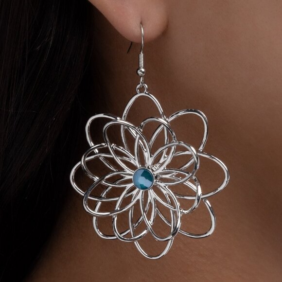 Malibu Mode - Blue Earrings - Picture 1 of 2